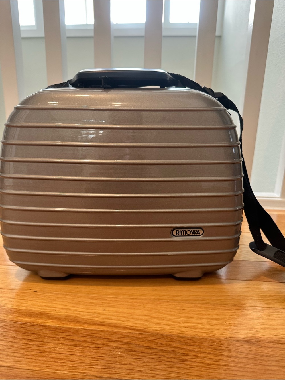 Rimowa Salsa beauty case